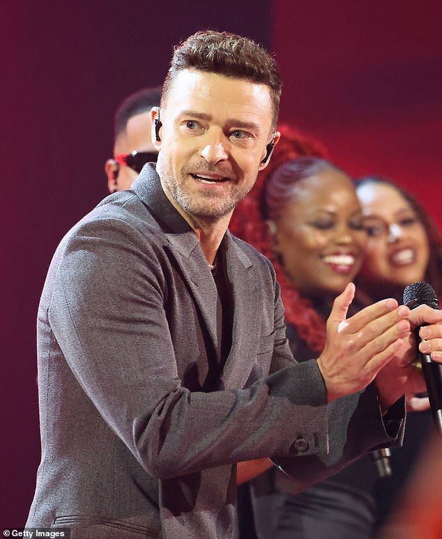 “It’s been a tough week,” says Justin Timberlake, breaking his silence at Chicago tour