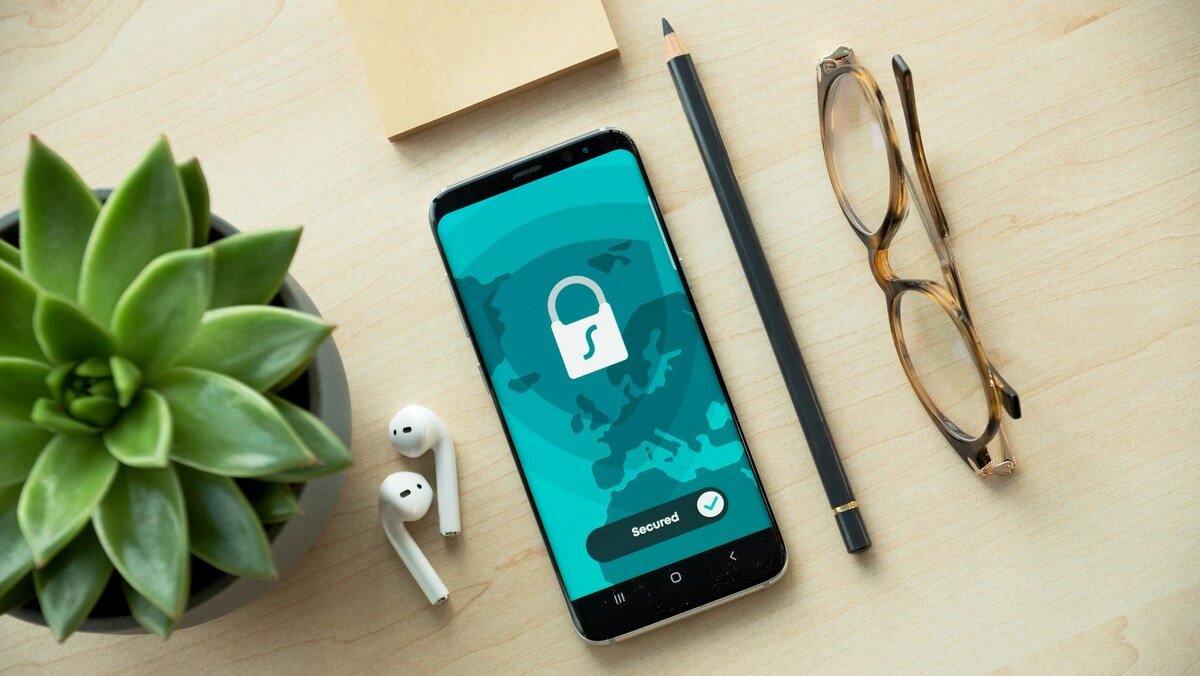 What Is a Zero-Click Attack? How Hackers Can Break Into Your Phone Without You Tapping Anything